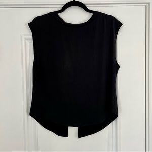 NWT Heroine Sport Black Top